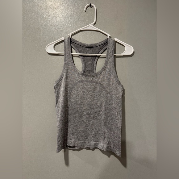 Lululemon Swiftly Tech Racerback 2.0 Race Length in Grey Size 4 - Picture 1 of 4